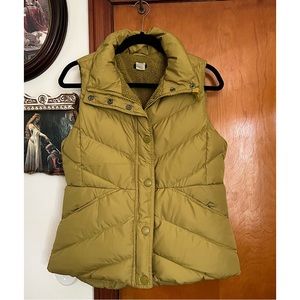 jcrew chartreuse green sleeveless puffer vest